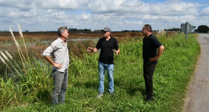 EL INTENDENTE DANIEL STADNIK RECIBIÓ AL ING. GUSTAVO BINNER DE CORREDORES VIALES