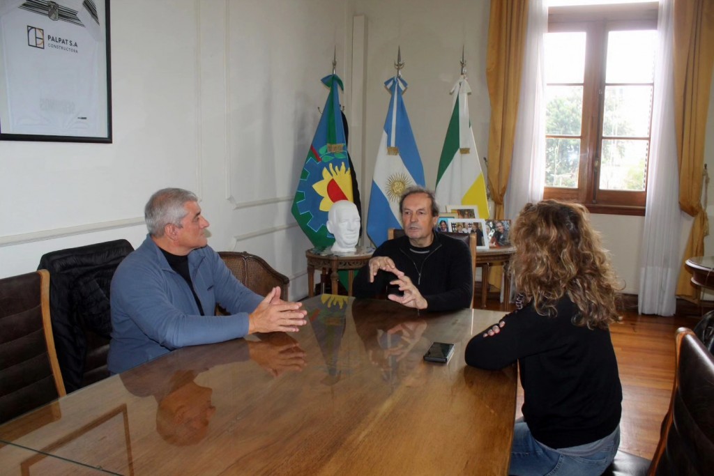 Comienzan las obras de reparación en el camino a Arias